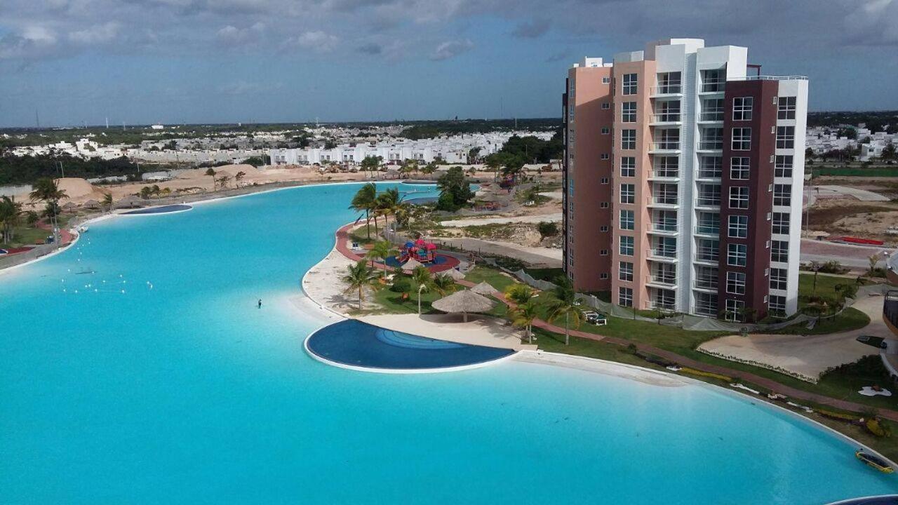 Departamento En Cancun Con 7 Albercas Tipo Playa Y Laguna Extérieur photo